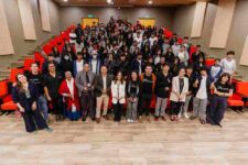 Autoridades y alumnos -compressed